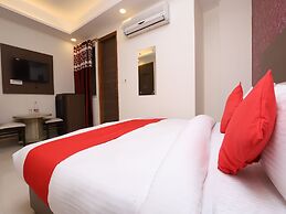 OYO 19687 Hotel Airway