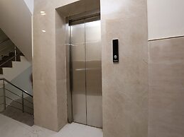 OYO 19687 Hotel Airway