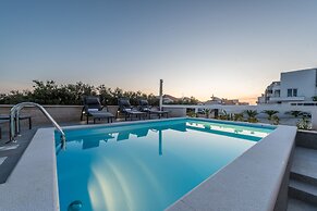 Apartments with Pool Villa Zora