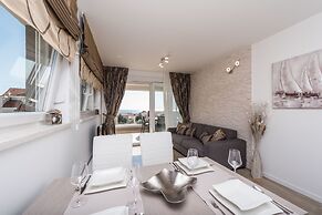 Apartments with Pool Villa Zora