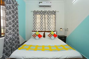 OYO 23654 Home Cozy 2BHK Aluva Metro Station