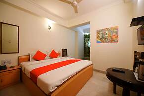 OYO 22915 C M Regency