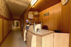 OYO 22915 C M Regency