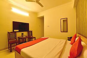 OYO 22915 C M Regency