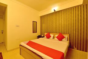 OYO 22915 C M Regency