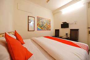 OYO 22915 C M Regency