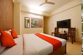 OYO 22915 C M Regency