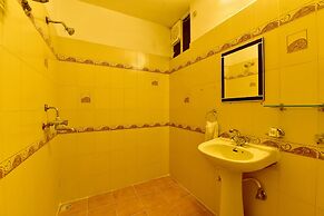 OYO 22915 C M Regency