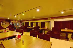 OYO 22915 C M Regency