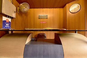 OYO 22915 C M Regency