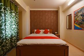 OYO 22915 C M Regency