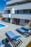 Apartments & Rooms Villa Casia