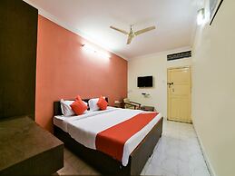 OYO 16533 Hotel Sudarshan