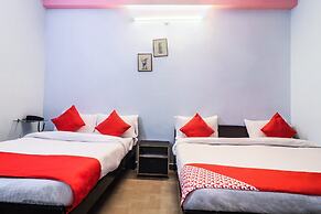 OYO 24228 Hotel Hans