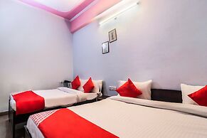 OYO 24228 Hotel Hans