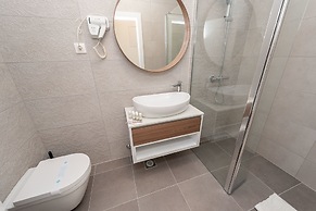 Apartments & Rooms Pool Villas Maris