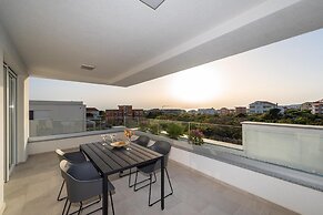 Apartments & Rooms Pool Villas Maris