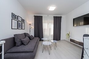 Apartments & Rooms Pool Villas Maris