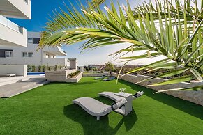 Apartments & Rooms Pool Villas Maris