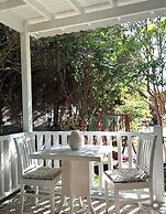 Sweet Home River Hotel