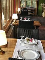 Sweet Home River Hotel