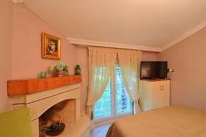 Sweet Home River Hotel