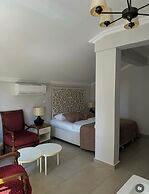 Sweet Home River Hotel