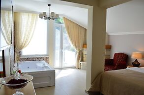 Sweet Home River Hotel