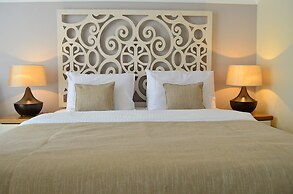 Sweet Home River Hotel