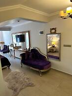 Sweet Home River Hotel