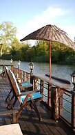 Sweet Home River Hotel
