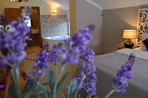 Sweet Home River Hotel