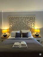 Sweet Home River Hotel