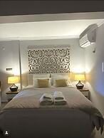 Sweet Home River Hotel