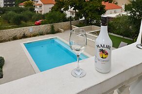 Pool Apartments Galeb
