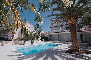 Pool Apartments Galeb