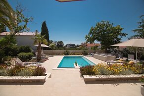 Pool Apartments Galeb