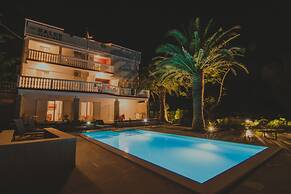 Pool Apartments Galeb