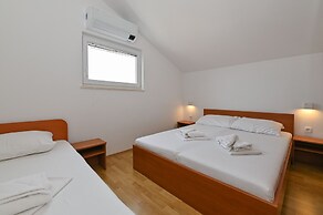 Pool Apartments Galeb