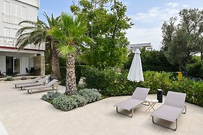 Pool Apartments Galeb