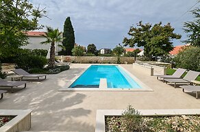 Pool Apartments Galeb