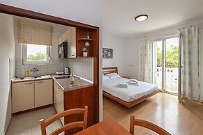 Pool Apartments Galeb