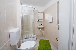 Apartments by the Sea Semy