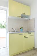 Apartments by the Sea Semy