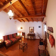 Fenareti Village House