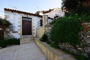 Fenareti Village House