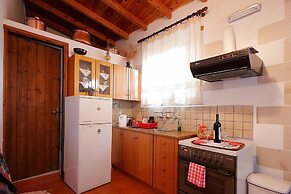 Fenareti Village House