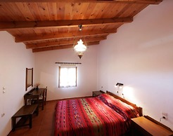 Fenareti Village House