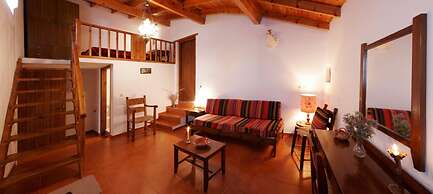 Fenareti Village House