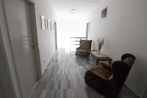 Studios & Rooms Fiesta